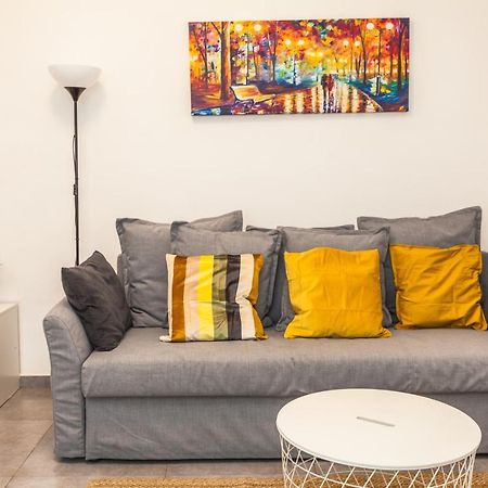 Lovely Apartment Close To The Beach Tel Aviv Esterno foto